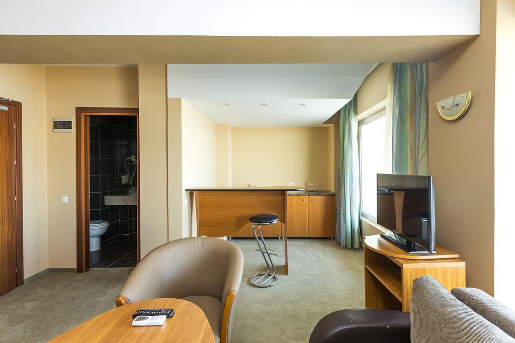 Savoy Hotel Mamaia Extérieur photo