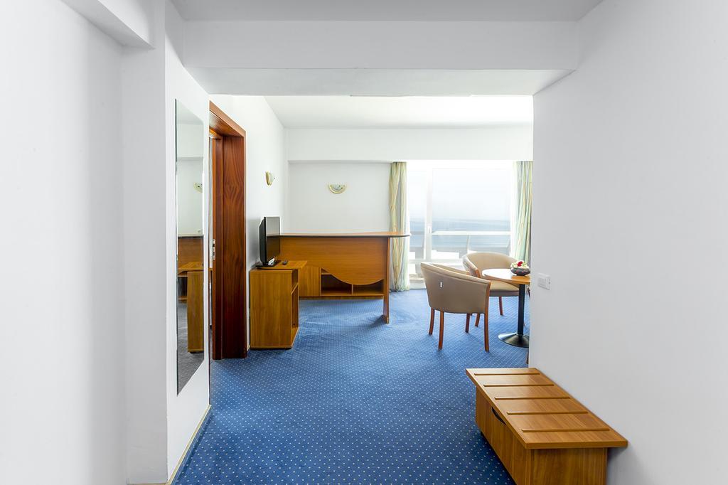 Savoy Hotel Mamaia Extérieur photo